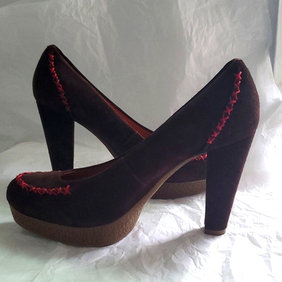 Anthropologie Holding Horses Brown Suede Pumps with Red Cross Embroidered Stit… - Picture 5 of 6